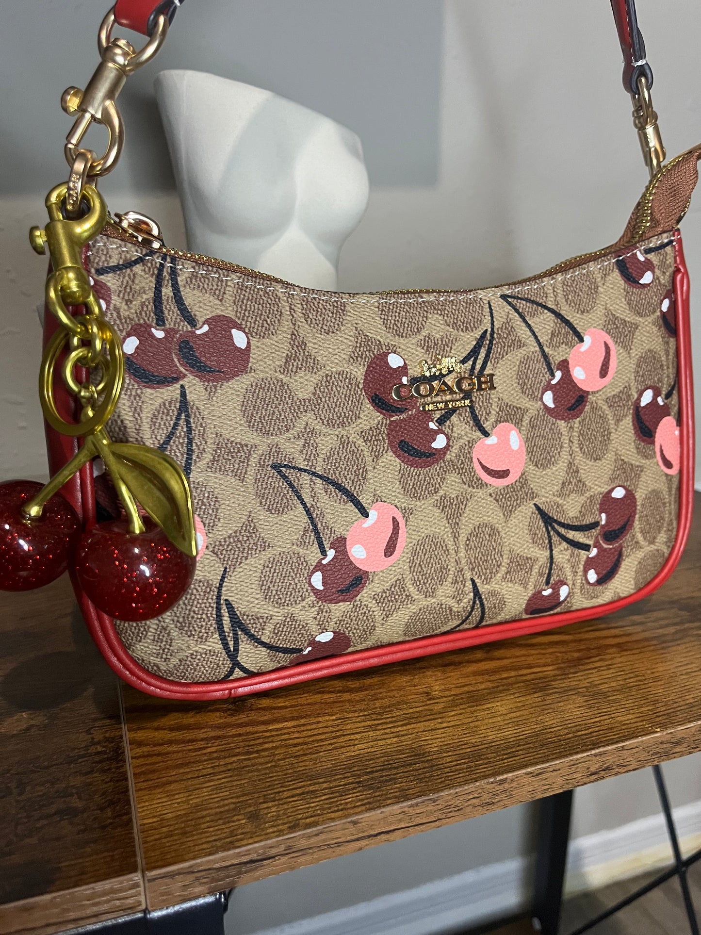 Teri Cherry shoulder bag